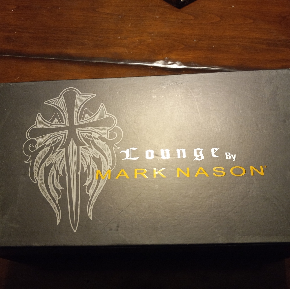 Lounge by Mark Nason Size 9.5